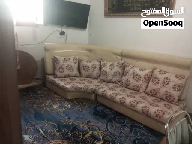 جلسة او كنبة حرف U