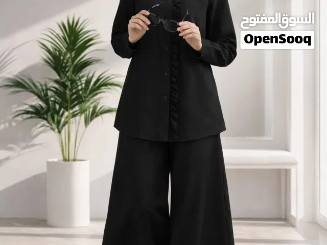 السعر 15 دينار بسسس طقم قطعتين بألوان مميزه الخامه ليينن الالوان؛ اسود توتي ازرق فري س