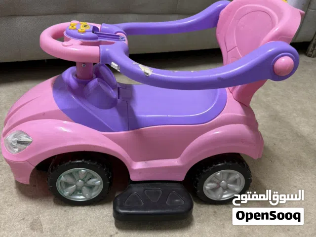 سيارة اطفال تعمل بالموسيقه شبه الجديد