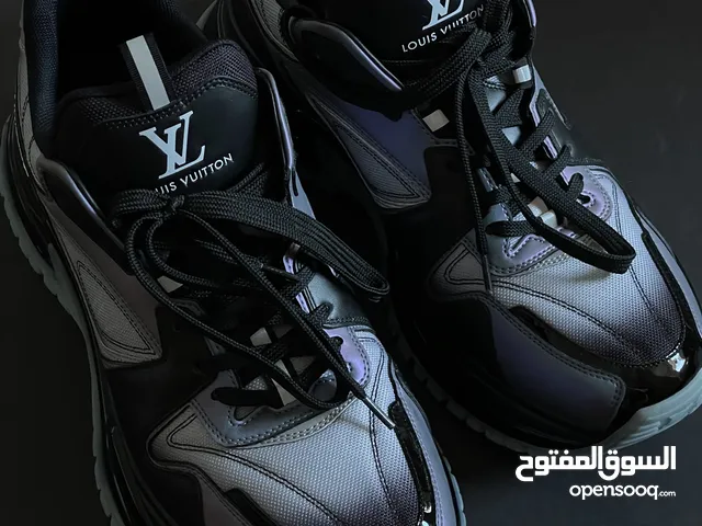 Louis Vuitton with offical store invoice Limited Edition LVMH Men Sneaker