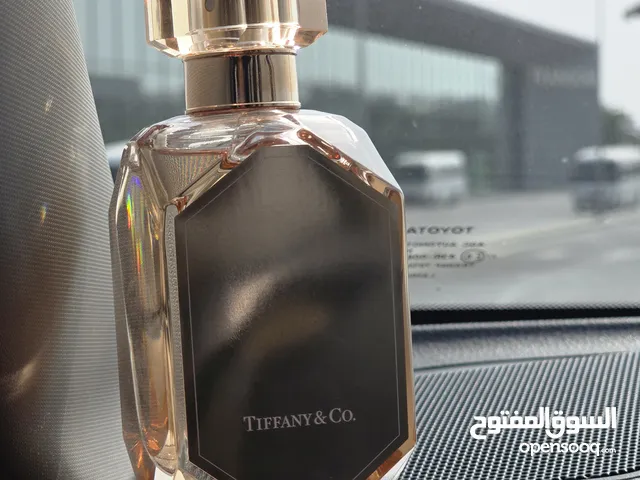 عطر نسائي جميل