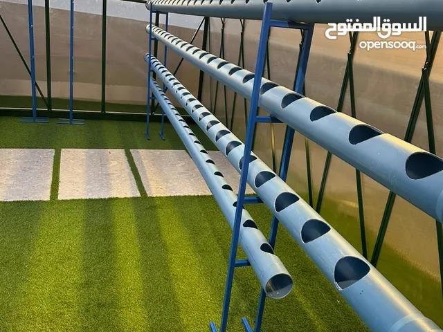 للبيع محمية منزلية ومستلزماتها الزراعية