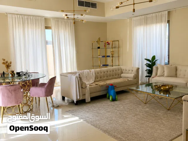 فيلا للبيع بأبوظبي 4 غرف وحديقة خاصة جاهزة للسكن أو الاستثمار بموقع مميز قريب من الخدمات