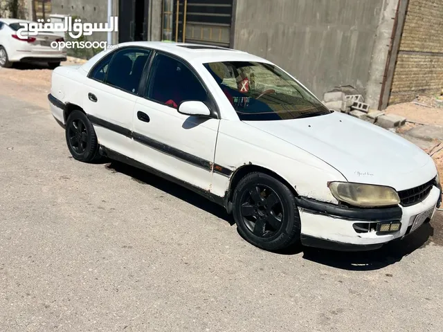 اوبل اوميكا 1996