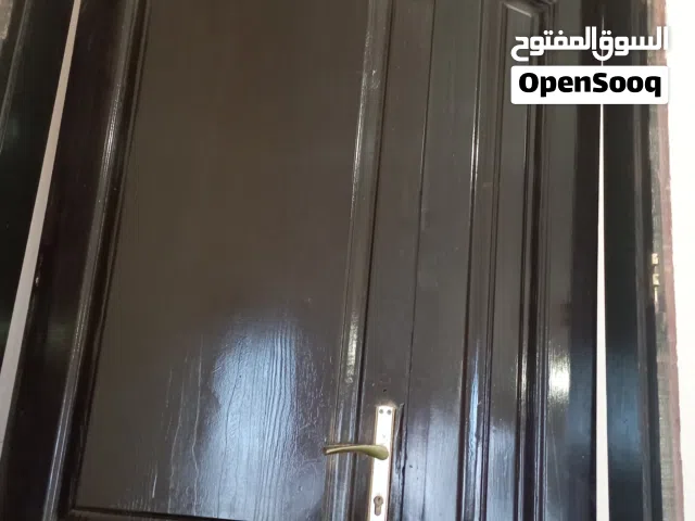 باب منزلى نظيف لبيع