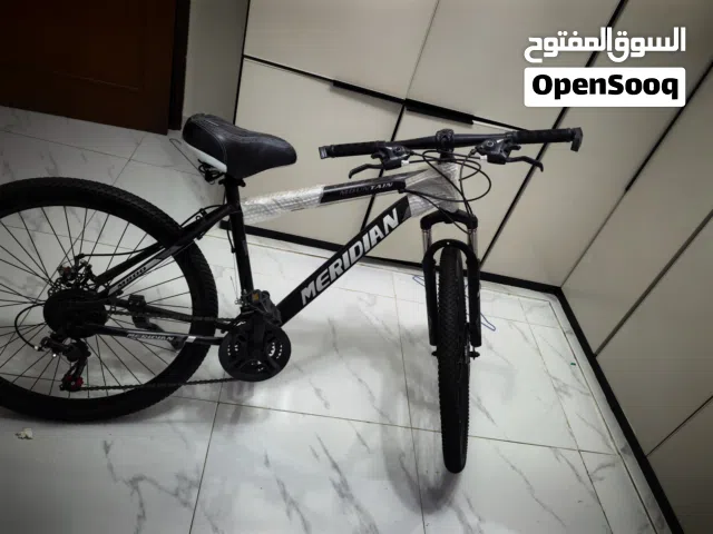 دراجة جبلية من ماركة ميريديان (Meridian)