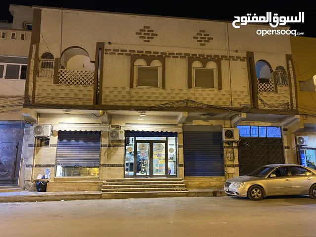 165 m2 3 Bedrooms Townhouse for Sale in Tripoli Abu Saleem