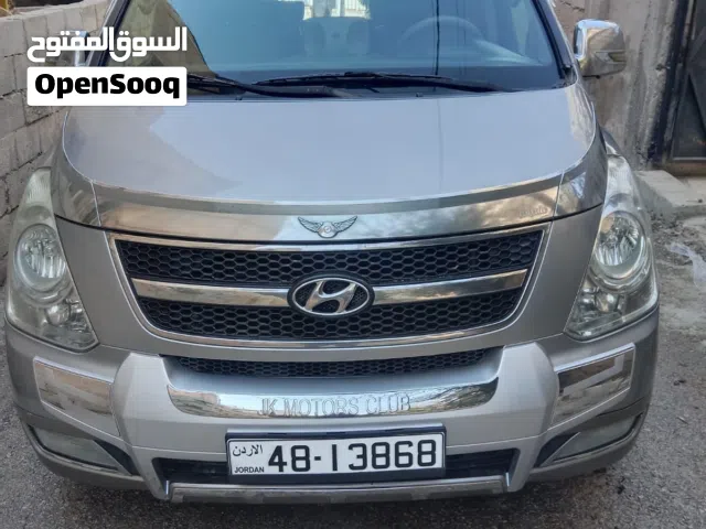 2015 هيونداي H1 GLS