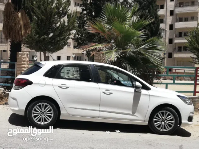 سيارة ستروين c 4 للبيع