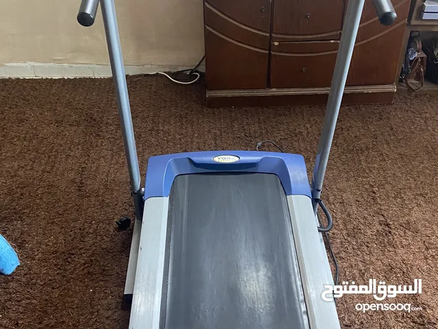 جهاز مشي بسعر 55دينار نوعه York fITNESS بحالة ممتازة يتحمل وزن اكثر من 110 كيلو