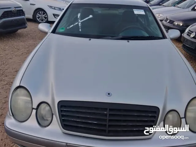 Mercedes Benz CLK-Class 2000 in Tripoli