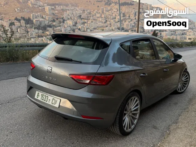 2017 سيات ليون Standard