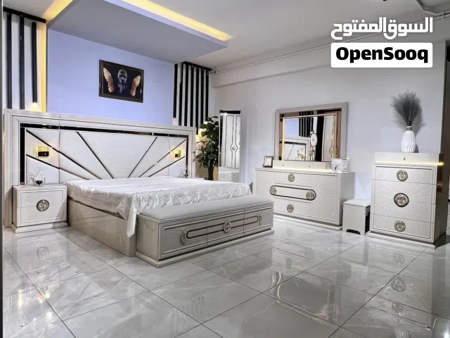 غرفة نوم مستخدم شهرين شخط مابيها 9 قطع مشتريته  ب3 مليون سعر البيع مليون ونص