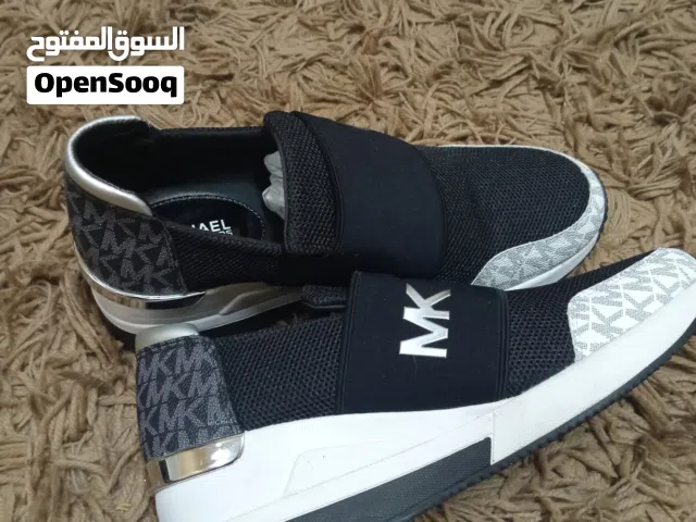 Michael Kors: Size 9 'Uk42. made in Vietnam: Brand new, without box