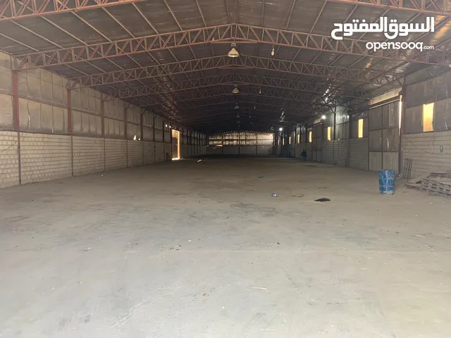 للايجار مخزن ميناء عبدالله 3600 متر مع أرض