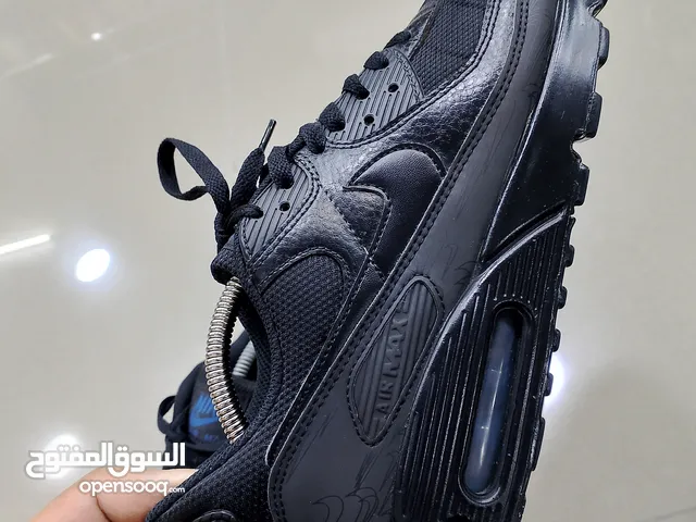 44 Sport Shoes in Irbid