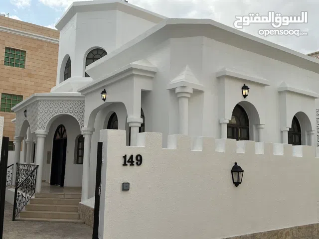 250 m2 3 Bedrooms Townhouse for Rent in Muscat Al Mawaleh