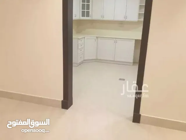 160 m2 3 Bedrooms Apartments for Rent in Dhahran Al Jamiah