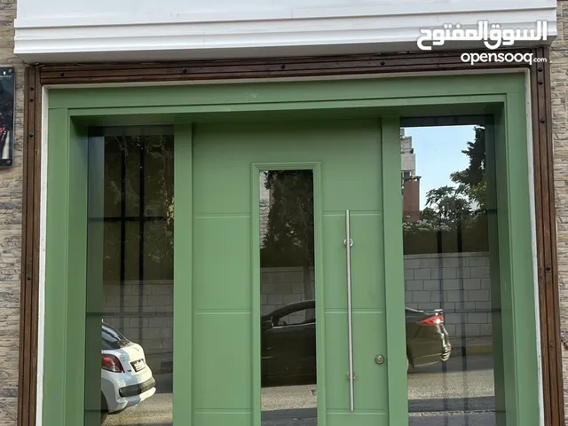 صالون للبيع مع جميع معداته