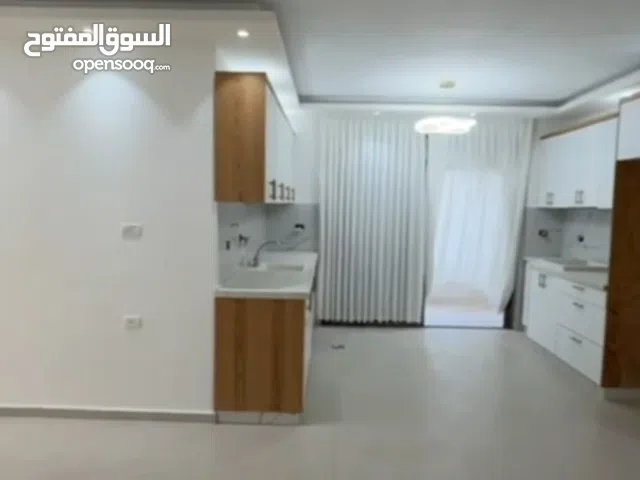 شقه مميزه للايجار غير مفروش عين مصباح قرب بنك فلسطين اطلاله مميزه جدا