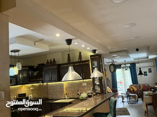 شقة سكنية مشطبة جاهزة باجمل منطقة برام الله ضاحية الريحان