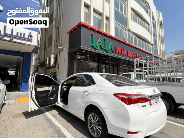2014 تويوتا كورولا Limited