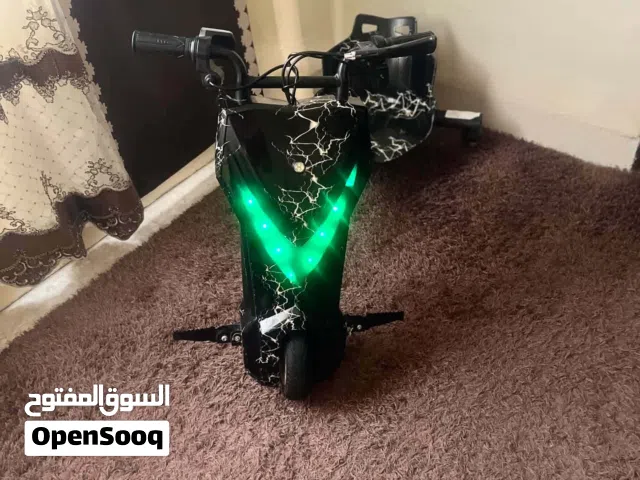 سكوتر أطفال كهربائي بحالة الوكالة شحن كهربائي استعمال قليل دراجة هوائية للأطفال