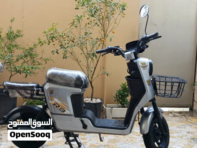 دراجه ار 9 دراجه نضيفه وسرعته 99 اخو الجديد بيه بوسه خفيفه متبين