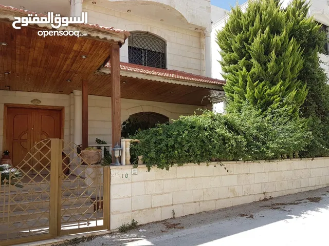 650 m2 4 Bedrooms Villa for Sale in Amman Khalda