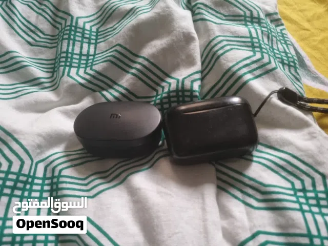 soundcore r50i earbuds and xiaomi mi basics earbuds (BOTH WIRELESS)