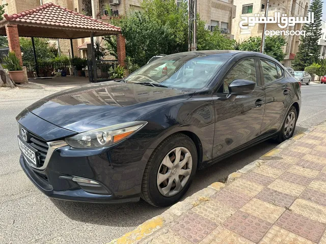 مازدا 3 موديل 2017 / 4 جيد / لون كحلي للبيع mazda 3 2017 navy blue