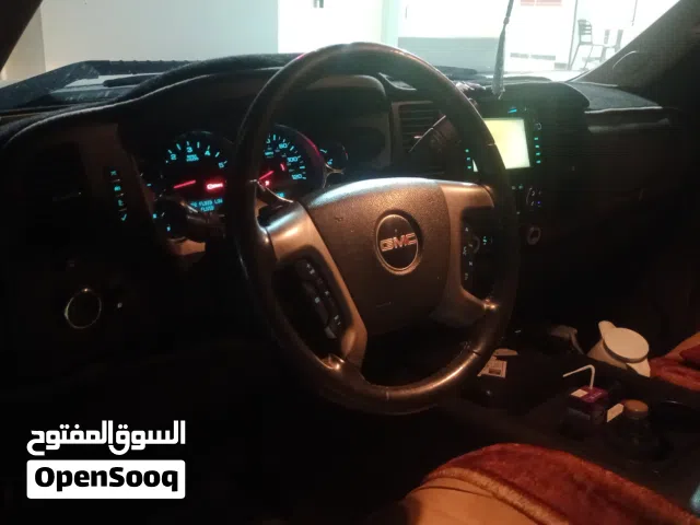 2011 جاي ام سي اخرى