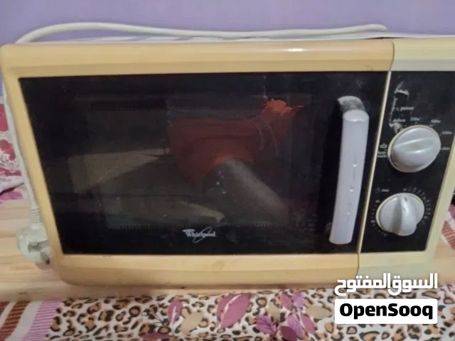 Whirlpool 30+ Liters Microwave in Cairo