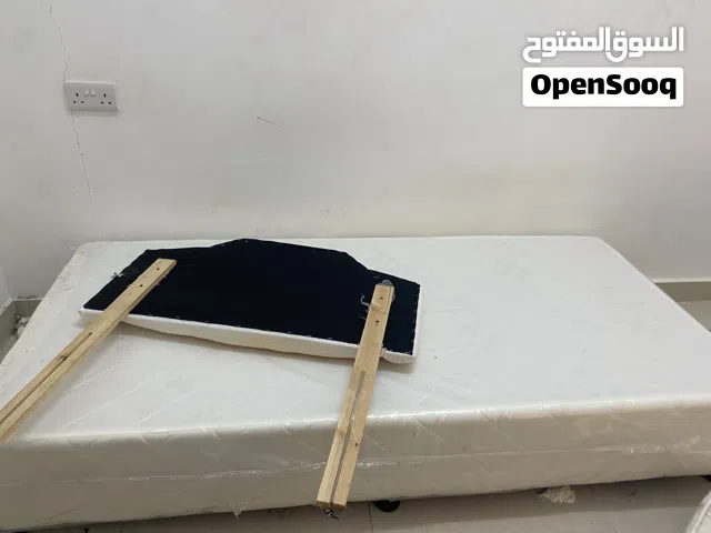 سرير خشب جديد