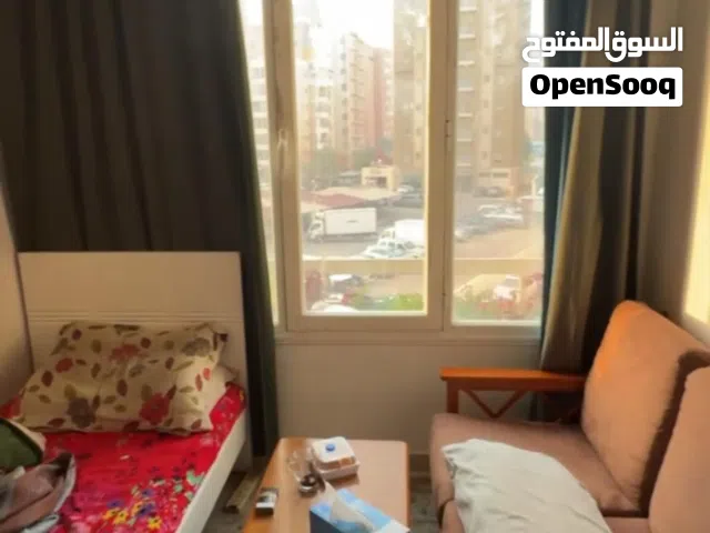 غرفه للايجار غير مفروشه لشخص واحد فقط