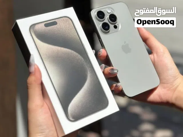 ايفون 15برو ماكس شبه جديد ومعه ضمانه من الوتقوان