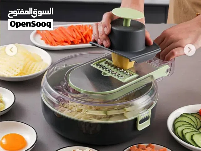 قطاعة الخضروات والفواكه الدائرية المتكامله 9×1 تحتوي على 9 قطع كل قطعة لها عملها الخاص والشكل
