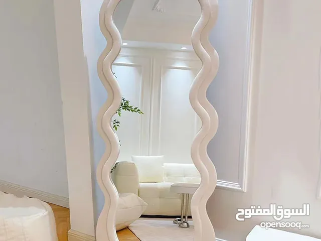 خلي كل نظرة بالمرآة لحظة جمال  مرايا ستاند بإطار مخملي فاخر