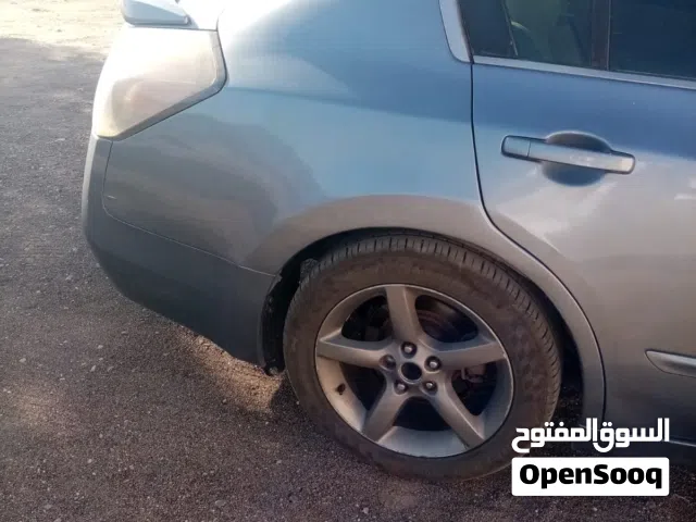 2010 نيسان التيما SV