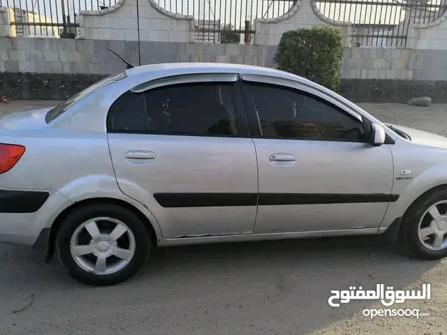 كيا برايد كوري موديل2007 لون رصاصي جير تماتيك منجد جلد طاوات كروي تكيف ثلج محركات على الشرط