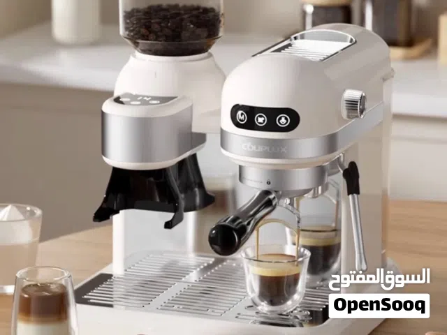 مكينة اسبريسو استعمال بسيط مع كامل مرفقاتها