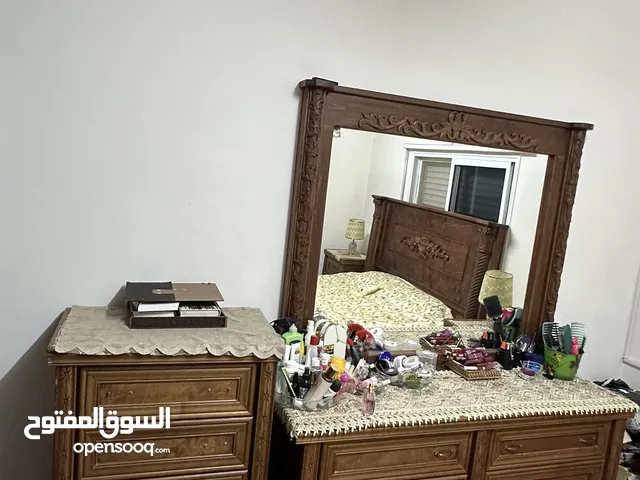 غرفه نوم خشب زان مستعمل بحالة جيدة جدا للبيع