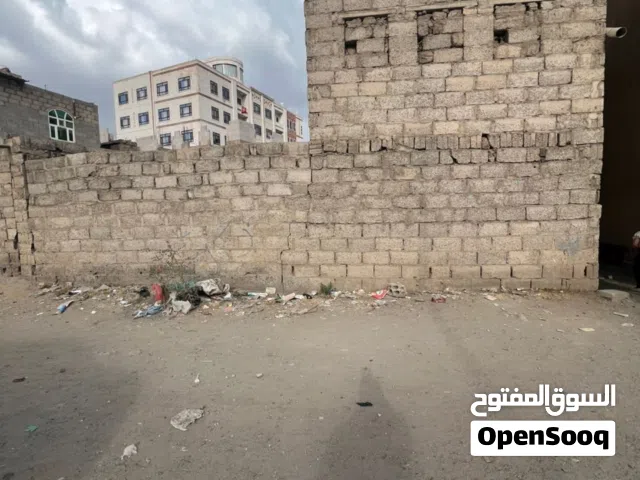 بيت للبيع منها ثلاث لبن ونص امام تبت صادق مقابل مستشفي اليتيم ع شارع 24 وشارع 8 والواجهه 10متر