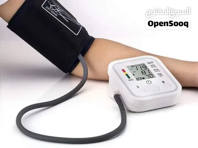 جهاز قياس ضغط الدم الناطق الإلكتروني و نبضات القلب مع وظيفة الصوت شاشة LCD كبيرة جهاز الضغط دم ناطق