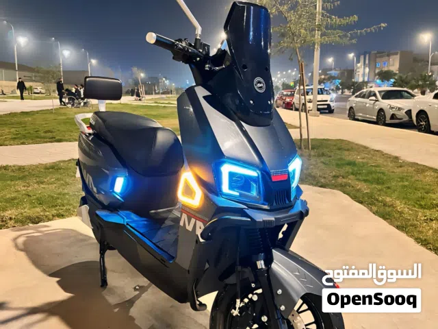 دراجة شحن الصاعقة بعدهه ماماشية قليل