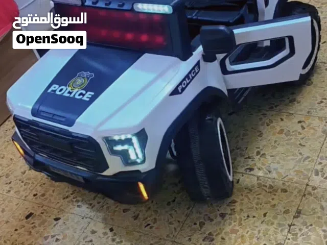 سيارة اطفال حجم كبير ريمونت تحكم عن بعد لمسافة بعيدة جدا وتحكم من داخل السيارة أيضا مع صوتيات إسعاف