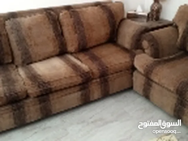 ثلاث اطقم كنب