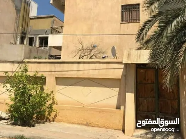 250 m2 More than 6 bedrooms Townhouse for Sale in Tripoli Al-Serraj