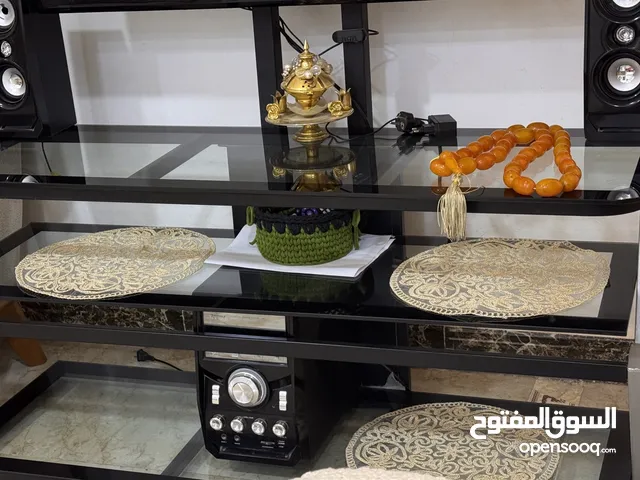 ميز تلفزيون