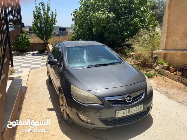 Used Opel Astra in Jenin